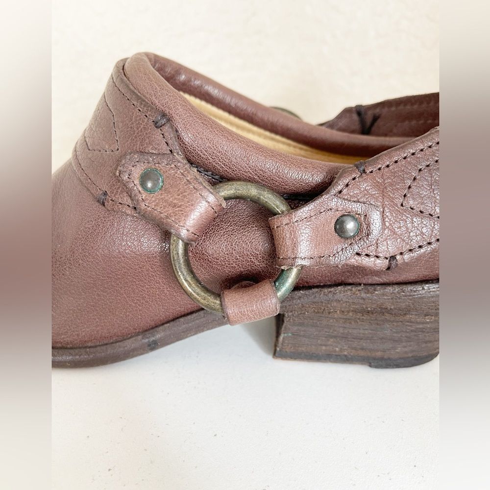 Frye Carson belted harness mule in Chocolate Brown  rounded toe 8.5 - Picture 5 of 14